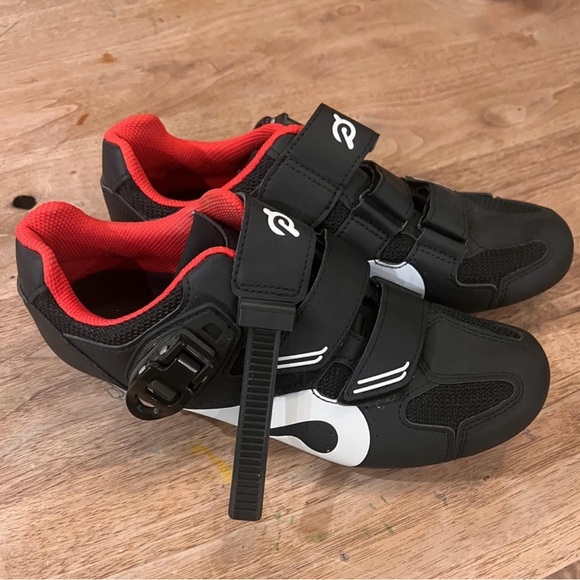Peloton shoes size 39 - Picture 2 of 3